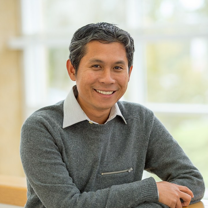 Dr. Andi Rossi